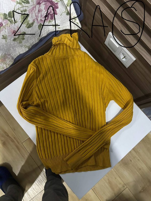 Adidas hoodie, purple crop top, yellow sweater, green top 3