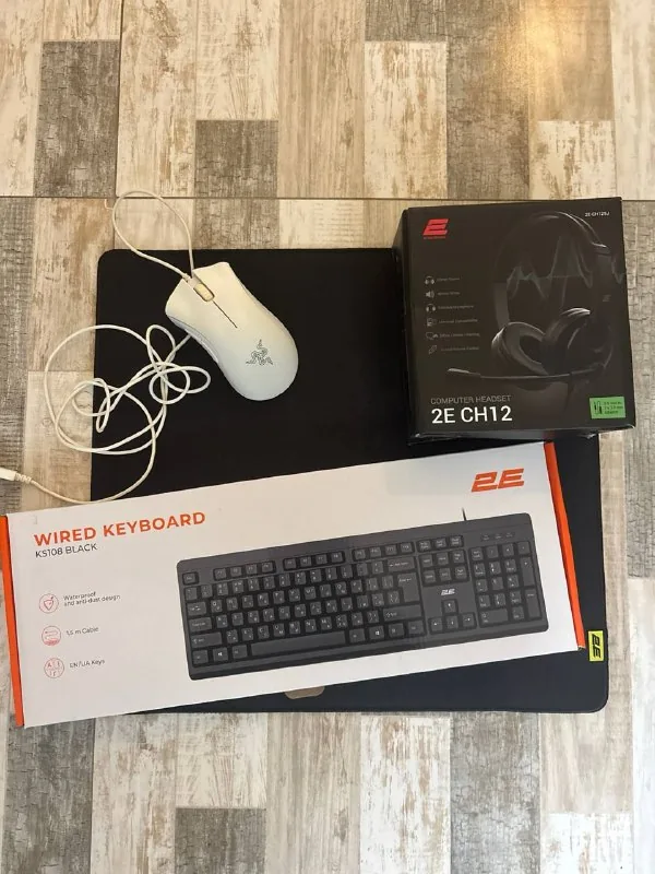 Коврик 2E, мышка Razer, наушники 2E, клавиатура 2E