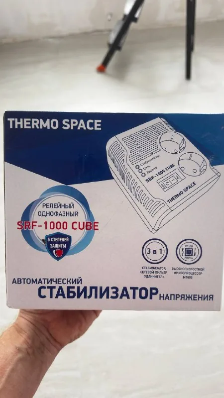 Стабилизатор напряжения SRF-1000 CUBE 1