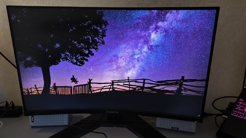 Игровой изогнутый монитор Gigabyte G32QC