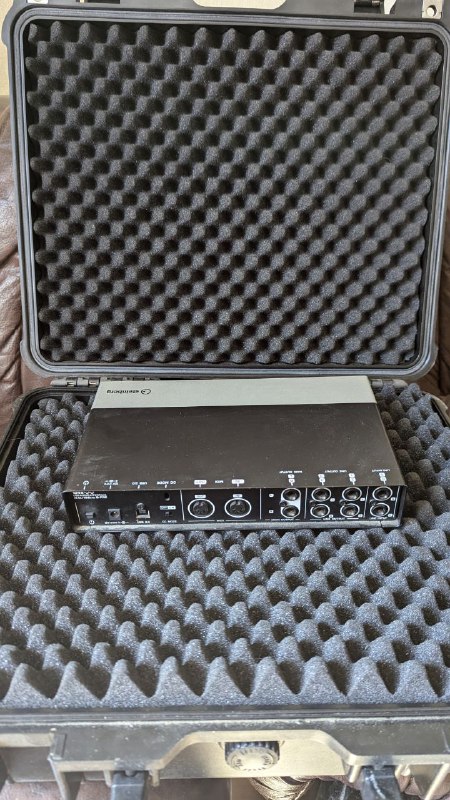 Звуковая карта Steinberg UR44