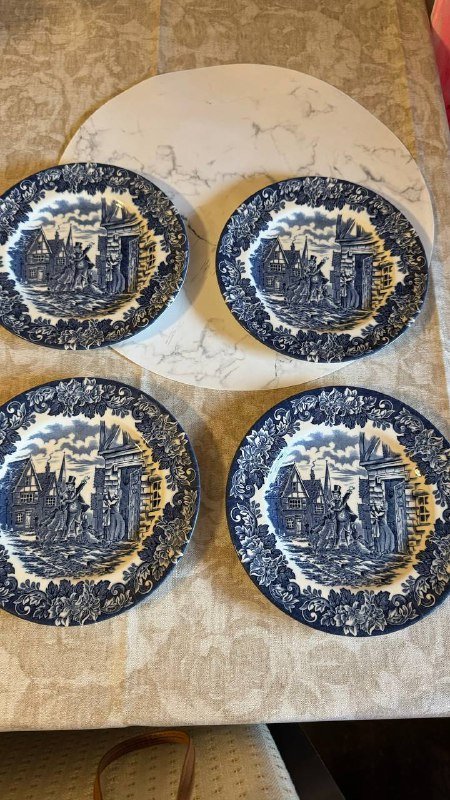 Набор тарелок 2