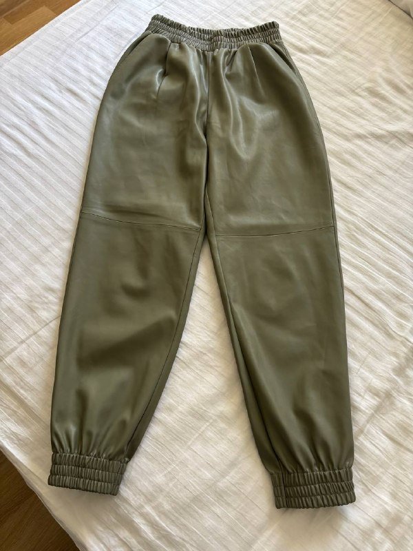 Экокожаные штаны, летнее платье, топ-бюстгальтер, бюстгальтер