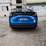 Toyota Prius 4x4 2020 3