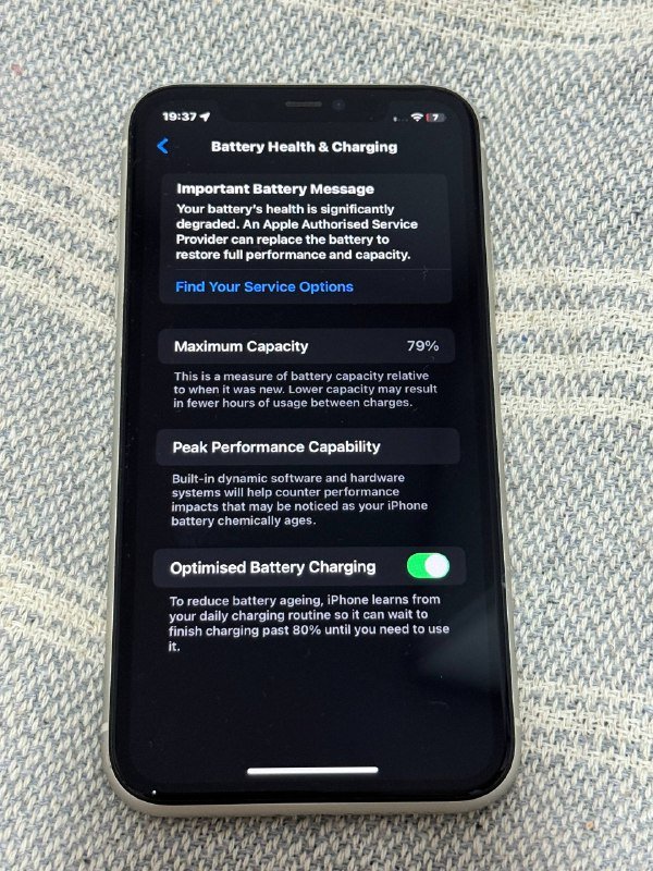 iPhone 11 128 ГБ белый без коробки батарея 79% 6