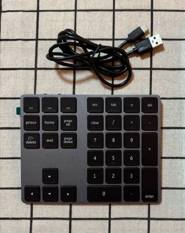Дополнительная клавиатура с USB проводом