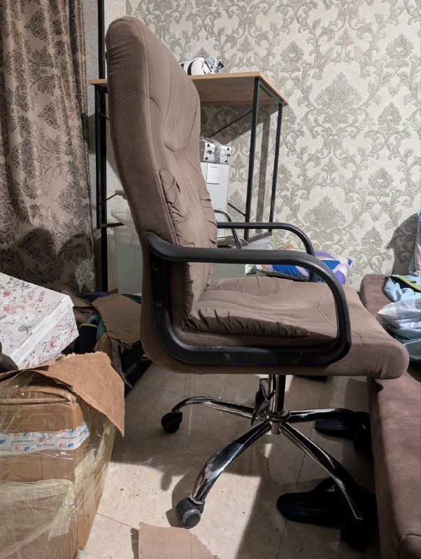 Кресло и стол