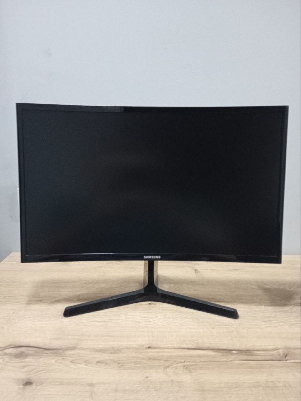 Изогнутый монитор Samsung C24F396FHI 24 дюйма