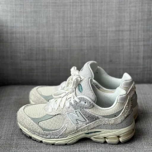 Кроссовки New Balance 2002R