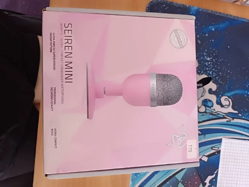 Конденсаторный микрофон Razer Seiren Mini