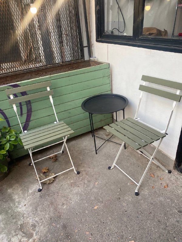 Грузинская ваза, винтажный постер, корзинки, стулья 9