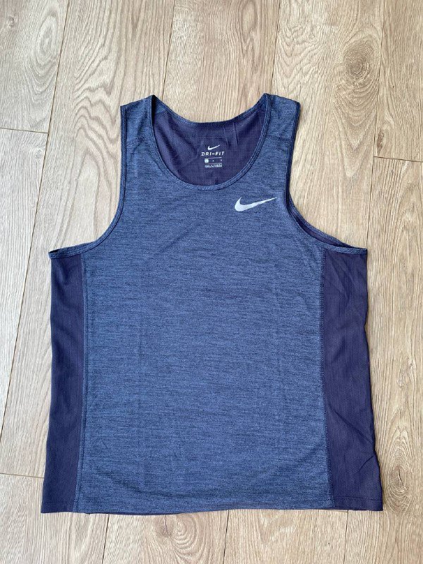 Майка Nike, плавки Carhartt, шорты Nike ACG, шорты Nike