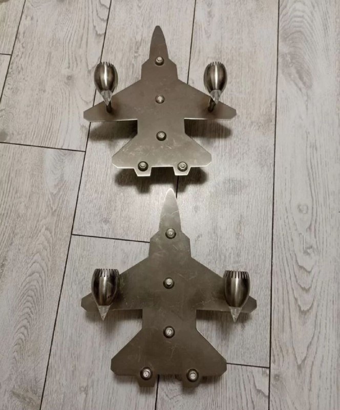 Светильник бра истребитель