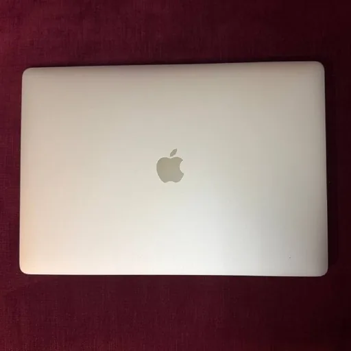 MacBook Pro 15 дюймов, 2018 года