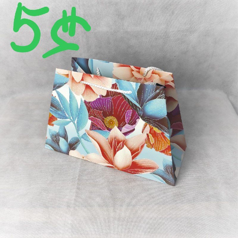 Подарочные бумажные пакеты 7