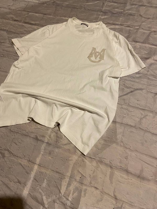 Moncler t-shirt size L 3