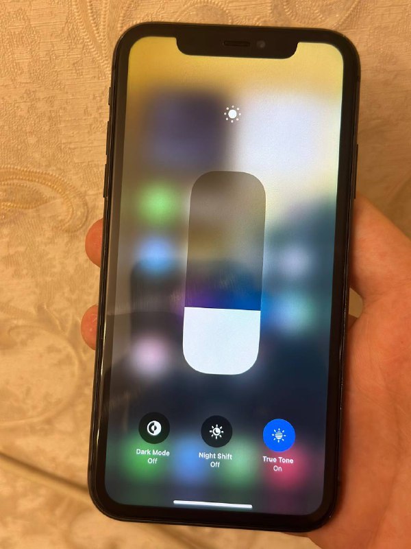 iPhone 11 4