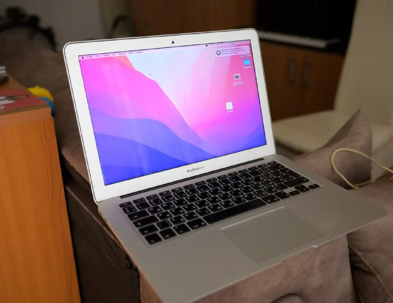 ноутбук Macbook Air 2017 1
