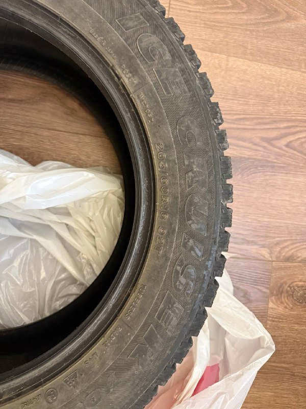 Комплект зимних колёс Bridgestone 205/60R16 4шт шипы 2