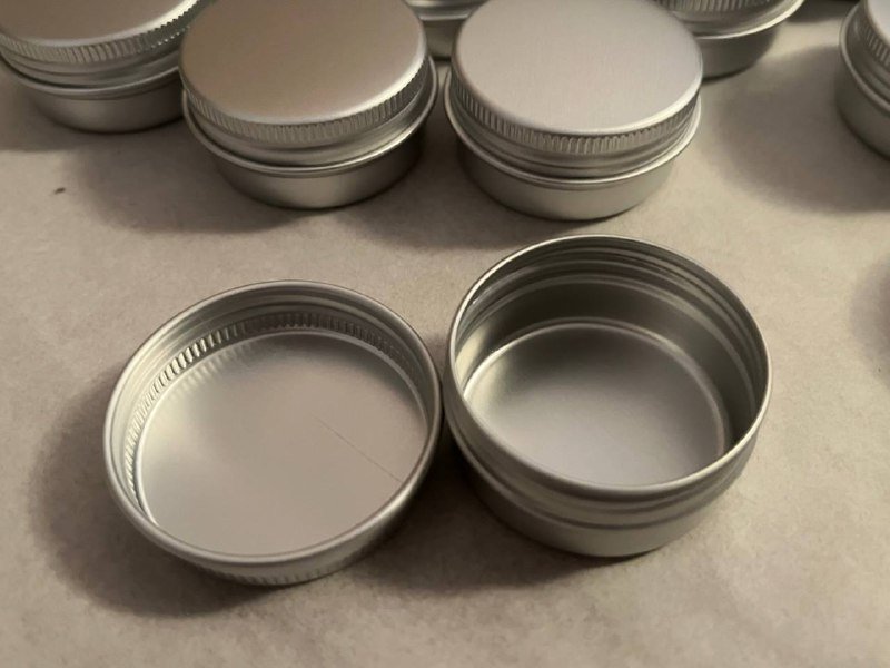 Металлические баночки 15 мл с закручивающейся крышкой