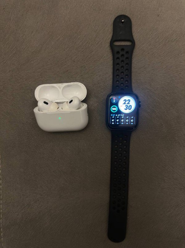 AirPods Pro 2, Apple Watch SE 2022