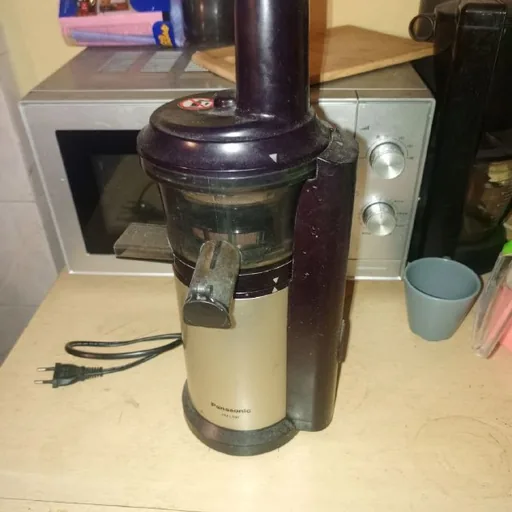 Шнековая соковыжималка Panasonic MJ-L500