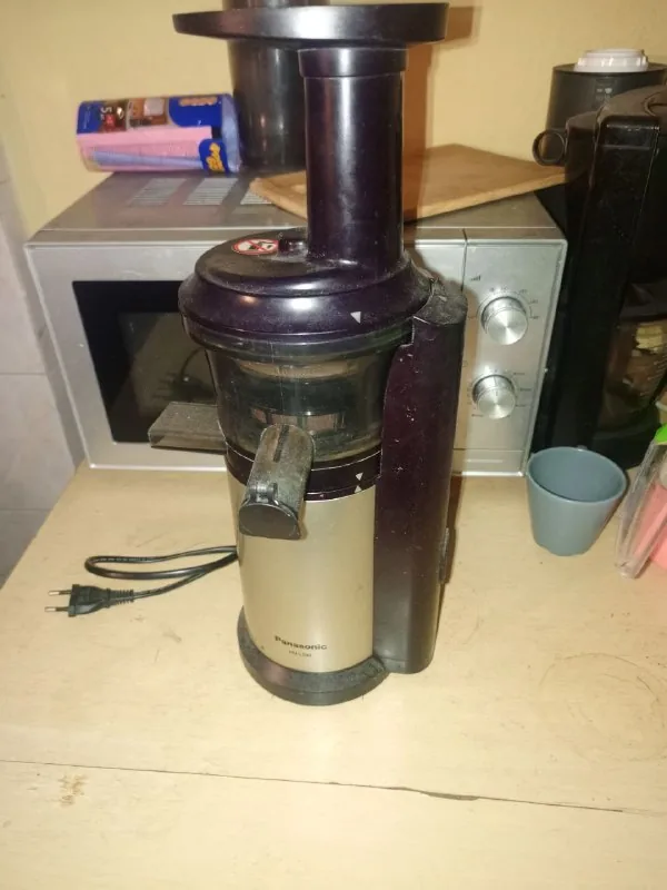 Шнековая соковыжималка Panasonic MJ-L500 1