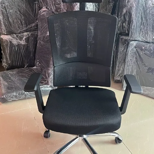 Офисное кресло