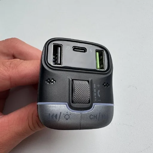 Автомобильный Bluetooth FM-трансмиттер