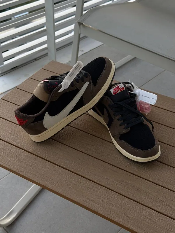 Nike Air Jordan 1 Low OG SP Travis Scott 1