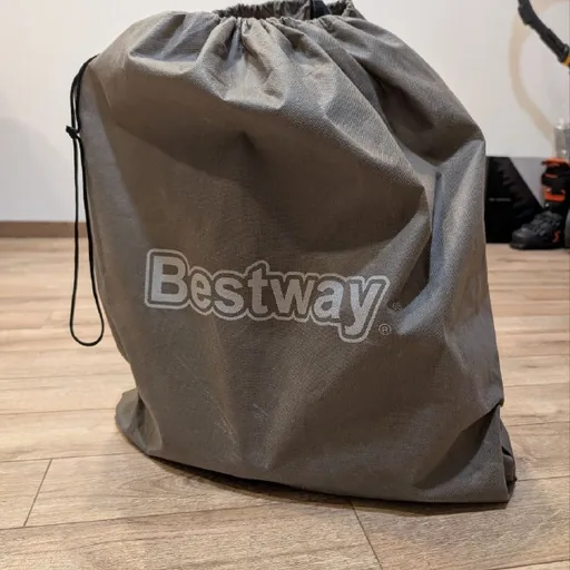 Надувной матрас Bestway со встроенным электронасосом