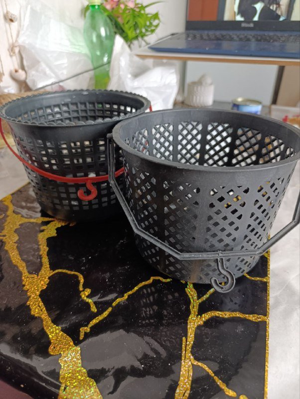 Корзинки, контейнеры, вилки