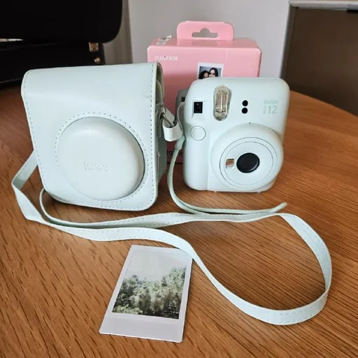 Fujifilm Instax Mini 12 фотоаппарат