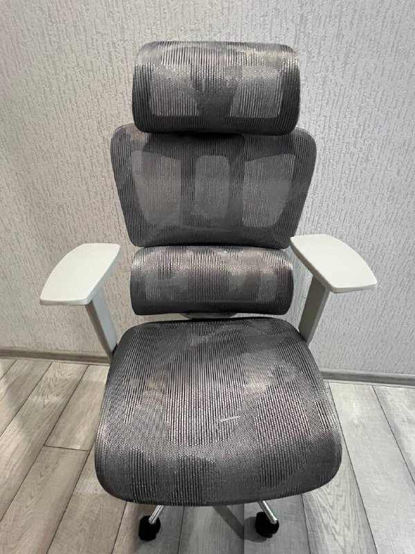 Эргономическое офисное кресло 2