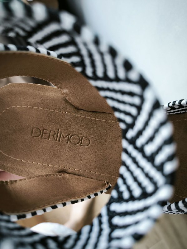 Босоножки Derimod размер 40 6