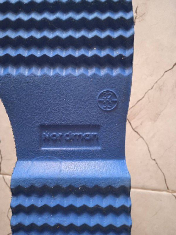 Синие резиновые детские сапоги 4