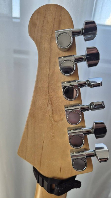 Yamaha Pacifica 112J электрогитара с аксессуарами 5