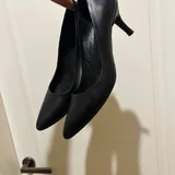 Classic high heels, leather shoes 1