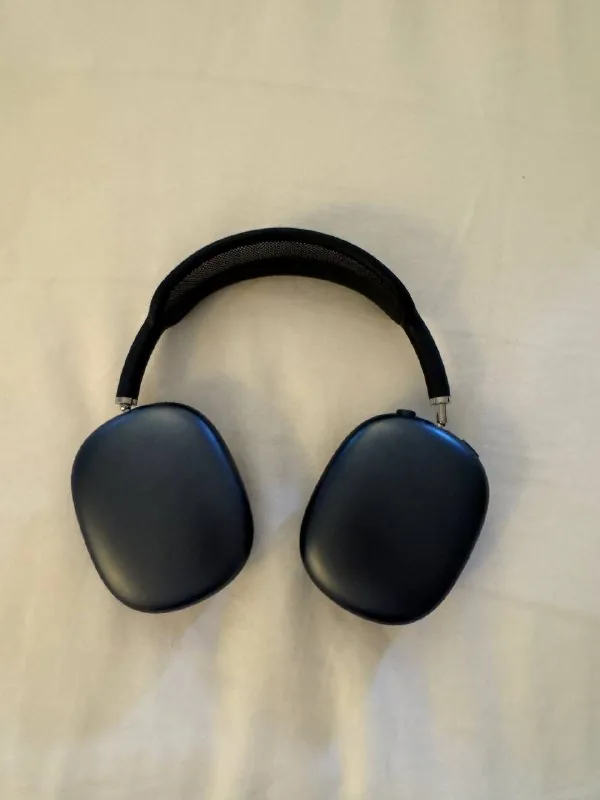 AirPods Max USB-C (2024) 1
