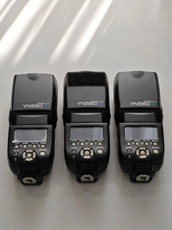 Вспышки Yongnuo YN560-IV, синхронизатор, аккумуляторы, зарядное устройство 1