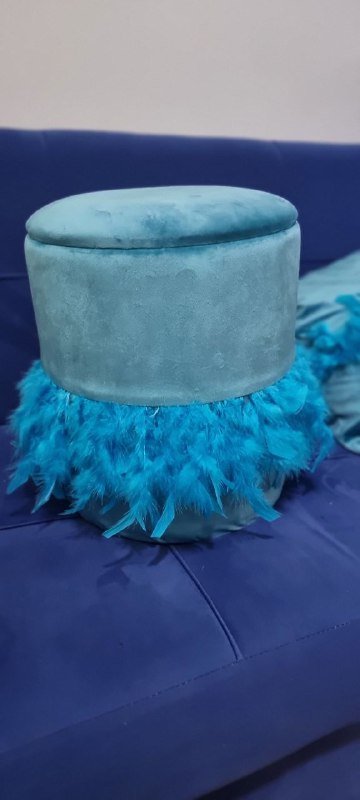 стульчик, пуф, подушка, декоративная деталь для спальни