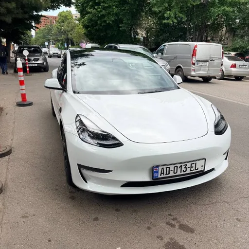 Tesla Model 3 Standard