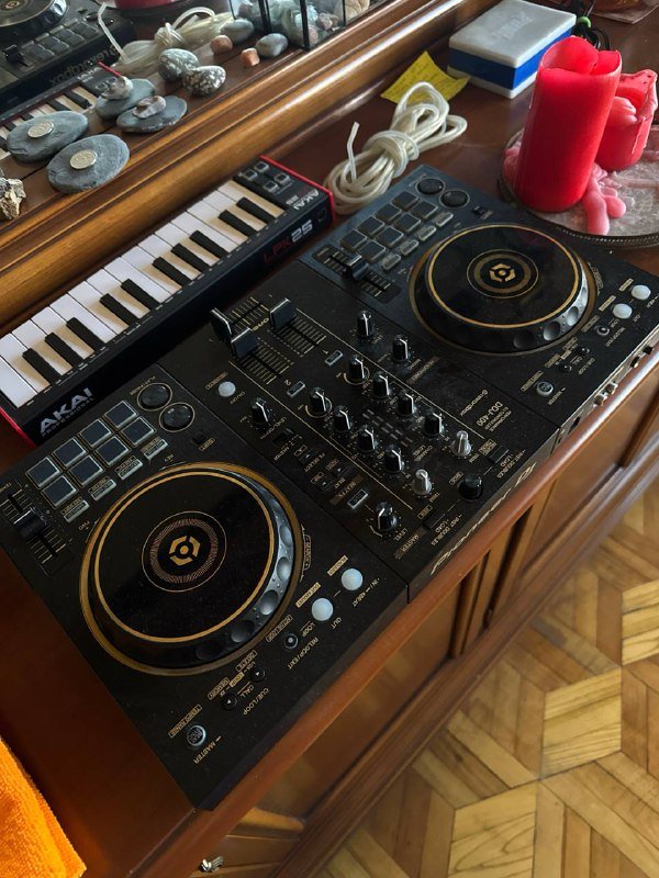 Pioneer DDJ-400, Akai MPC Studio, Akai LPK 25, Pioneer DG DM-40BT