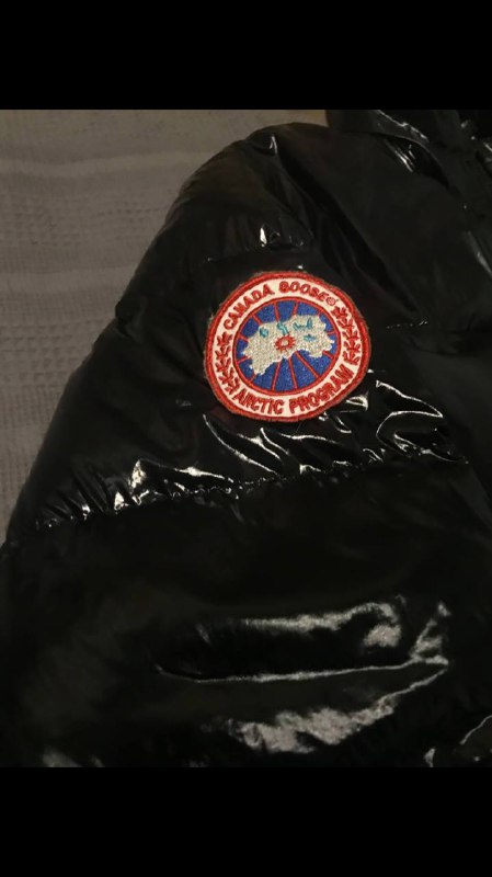 Куртка Canada Goose размер S-M новая 2