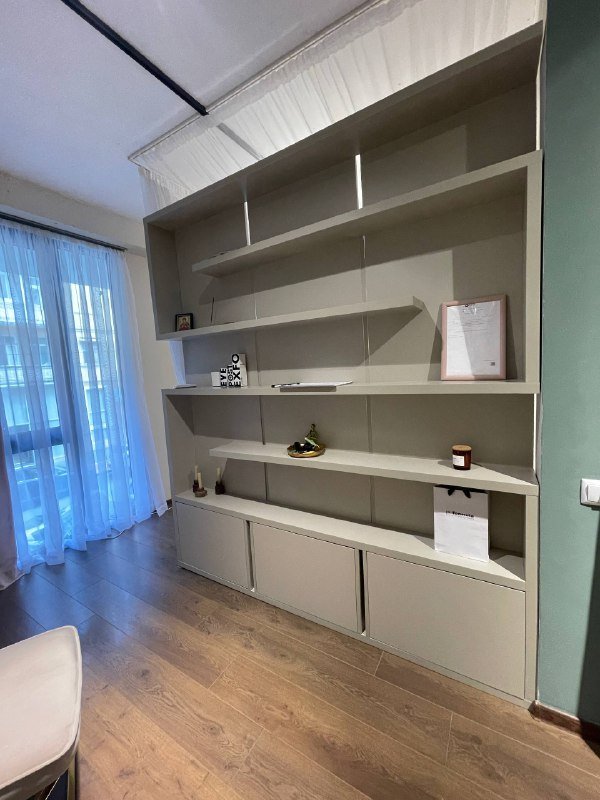 Стеллаж дизайнерский, кресла, столик, пуфик, обувница, часы 2