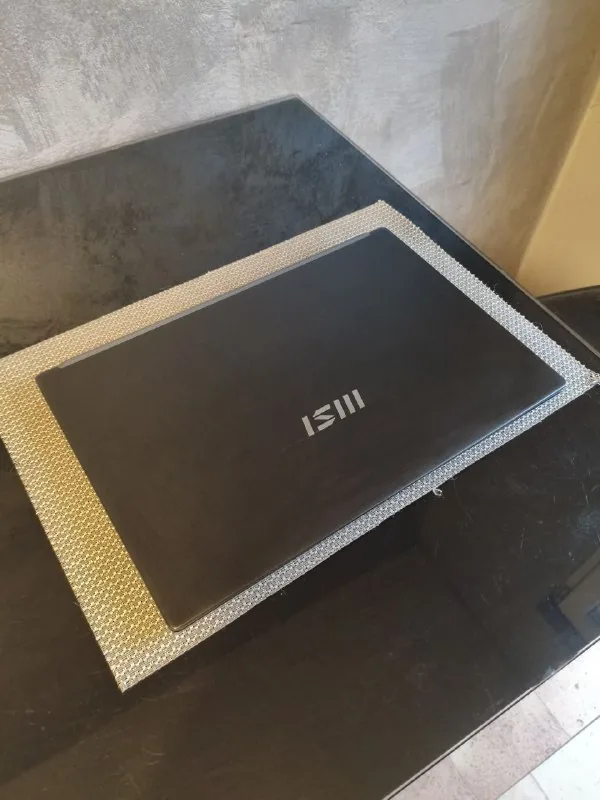 Ноутбук MSI Modern 15 B7M-284