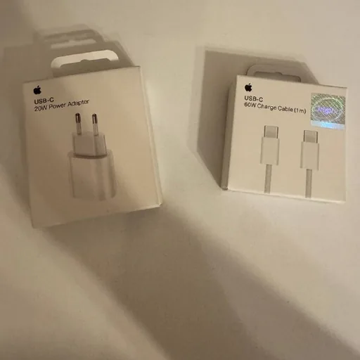 Apple USB-C адаптер и кабель