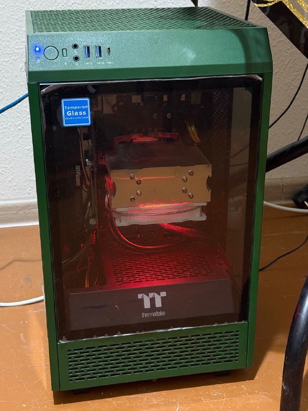 Игровой ПК, монитор, мышь, клавиатура, подставка, колонки, наушники 3