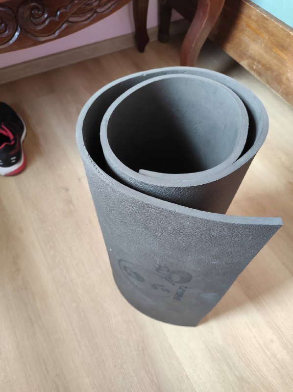 Новогодняя елка, гирлянда, тонометр, электрочайник, коврик для йоги 2