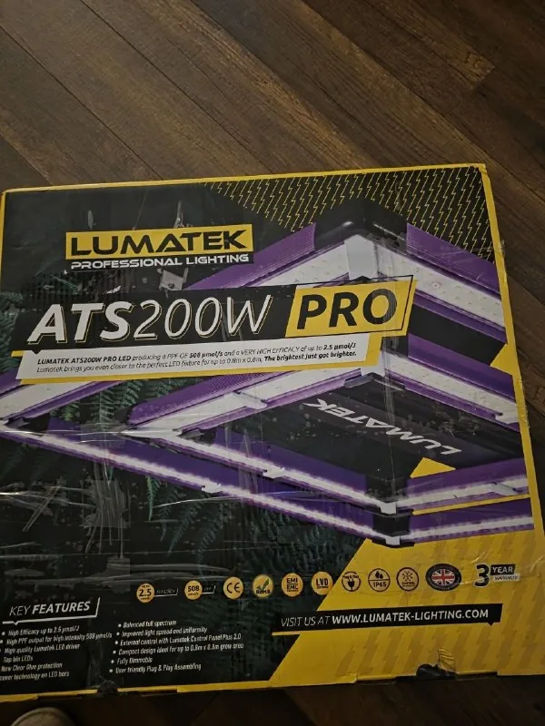 Светодиодная фито-лампа Lumatek ATS 200W Pro 1